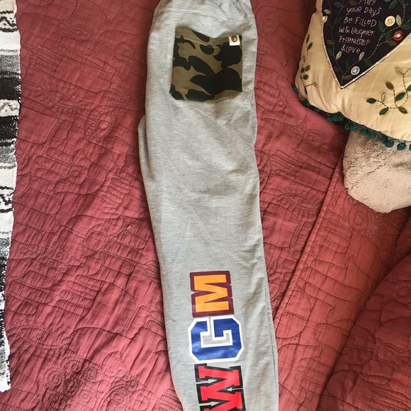 BAPE SWEATPANTS - Picture 3 of 7